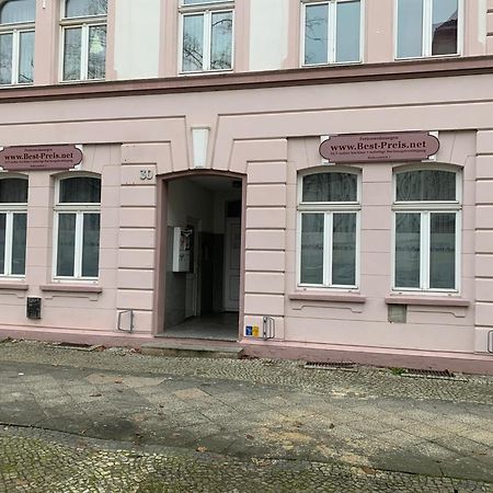 Best-Preis Fewo Rathausblick 2 - Zentrale Lage In Wittenberge - 2 Personen - Einzelzimmer - Vollausstattung - Wlan / Prime & Self-Check-In Ngoại thất bức ảnh