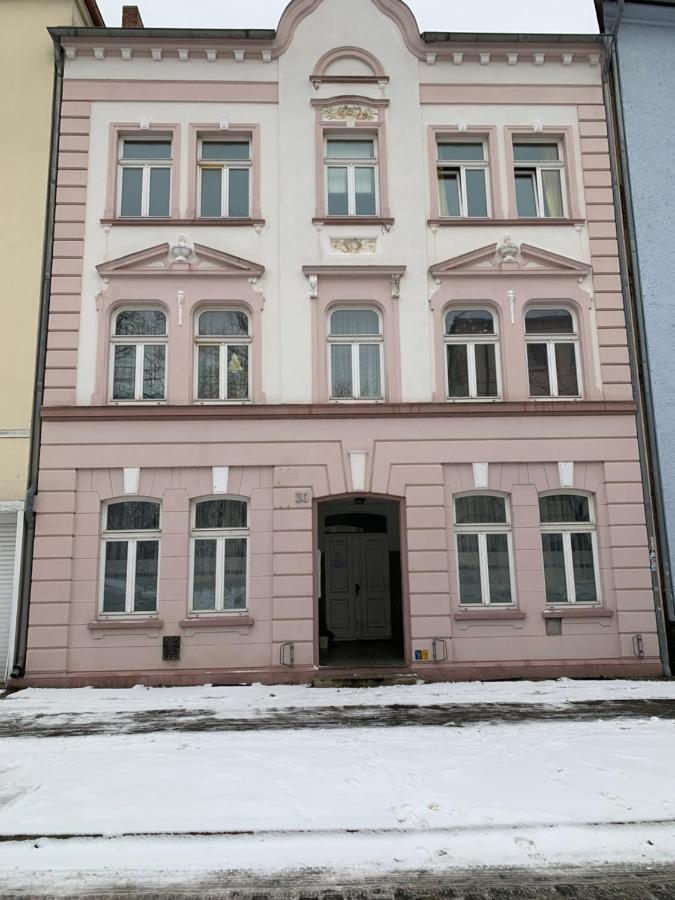 Best-Preis Fewo Rathausblick 2 - Zentrale Lage In Wittenberge - 2 Personen - Einzelzimmer - Vollausstattung - Wlan / Prime & Self-Check-In Ngoại thất bức ảnh