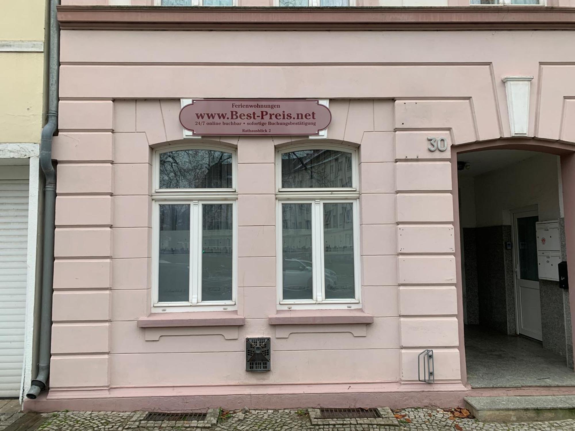 Best-Preis Fewo Rathausblick 2 - Zentrale Lage In Wittenberge - 2 Personen - Einzelzimmer - Vollausstattung - Wlan / Prime & Self-Check-In Ngoại thất bức ảnh